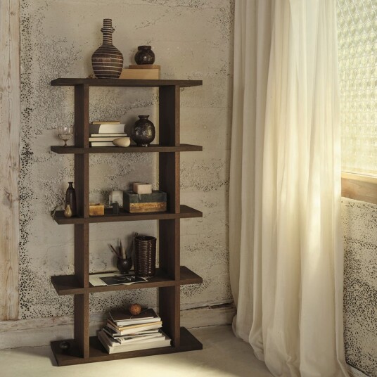 Ferm Living Kona Bokhylle 1x4 Mørkbeiset eik Ferm Living Kona Bokhylle 1x4 Mørkbeiset eik