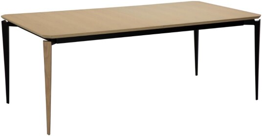 Edge Dan Form spisebord med uttrekk 100x200/300 cm inkl. 2 plater finér eik.