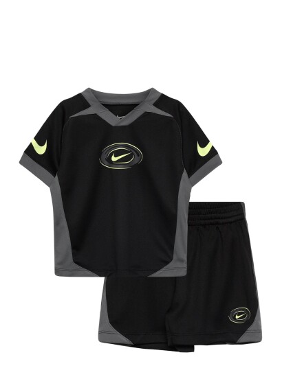 Nike Nkb B Nk Df Swoosh Love Short Black 110/116 Nike Nkb B Nk Df Swoosh Love Short Black 110/116
