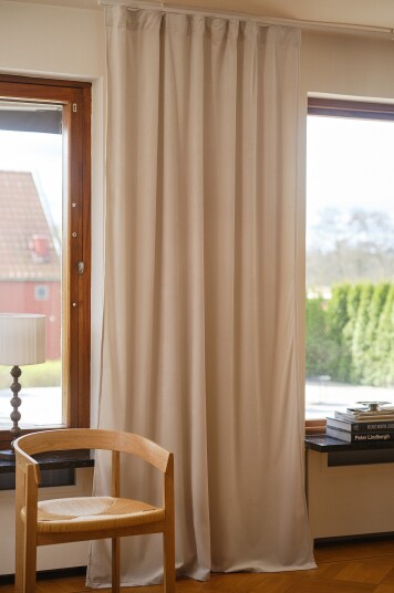 Jotex    Fløyelsgardin 1 lengde Lys linnebeige   SAVANNAH    Kjøp Fløyelsgardiner hos Jotex