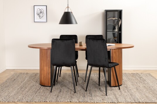 Venture Home Spisegruppe Cinaba 200 cm Oval inkl. 4 Donmon Fløyelsstoler Valnøttsbrun/Svart