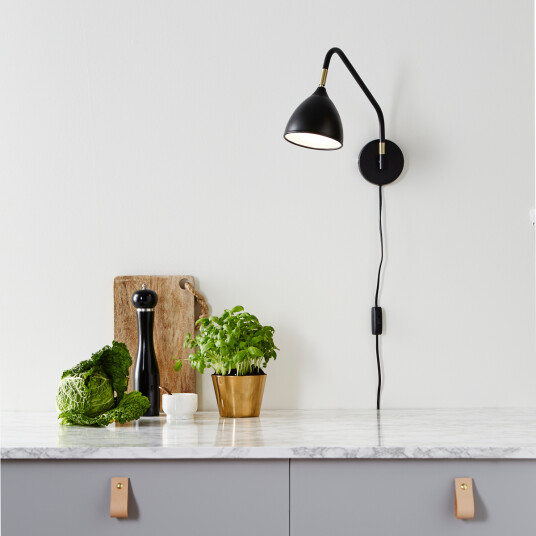 Marksløjd Valencia vegglampe - Svart