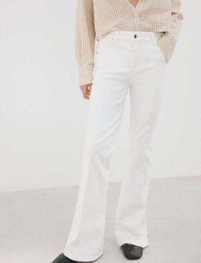 Mango Violet Flared High Rise Jeans White 44 Mango Violet Flared High Rise Jeans White 44
