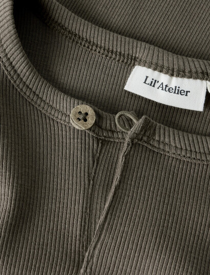 Lil"Atelier Nmmlago Ls Slim Top Lil Khaki green 92