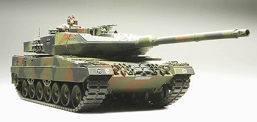 Tamiya 1/35 Leopard 2 A6 Main Battle Tank