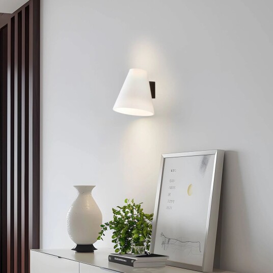 Lucande Timido vegglampe hvit/sort