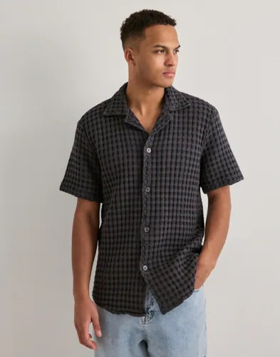 OAS Cuba Waffle Shirt Gröna skjortor Svart
