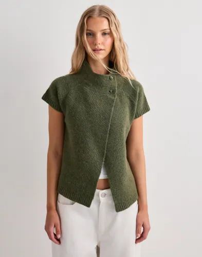 Nelly Grønn Short Sleeve Knit Cardigan