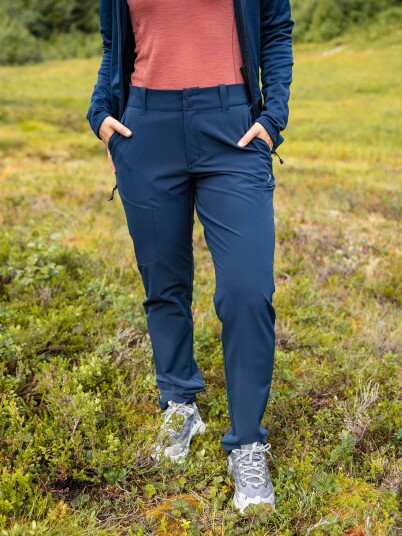 Peak Performance W Scale Softshell Pants Blå L