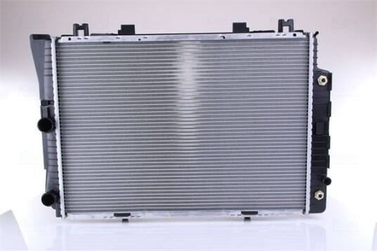 Radiator NISSENS 62746A