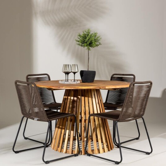 Hagegruppe Venture Home Lumpur med 4 Lindos Stoler