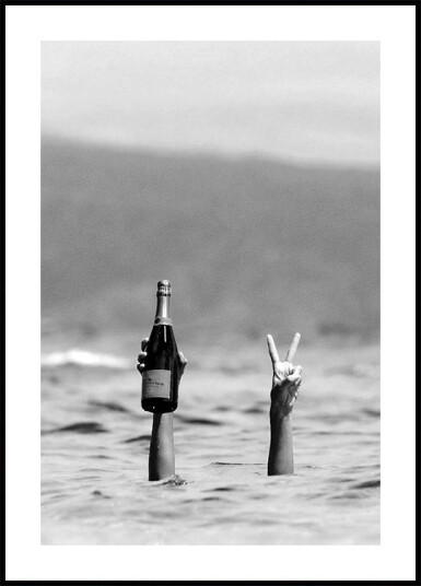 Champagne Celebration at Sea Plakat Plakat / 100x150cm