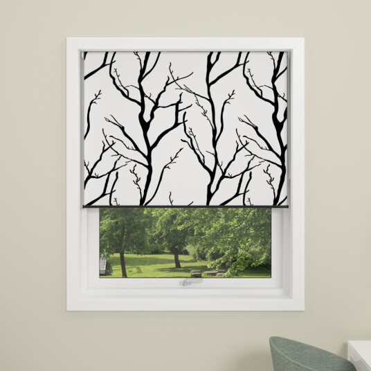 DEBEL RULLEGARDIN TREE LYSTETT HVIT 110X175