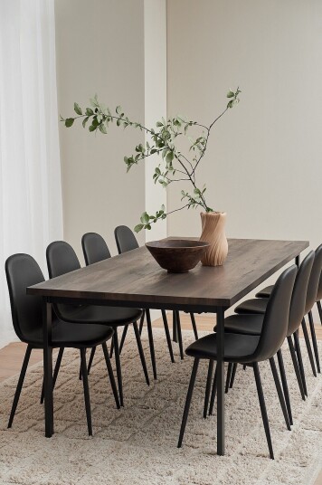 Ellos Home   Spisegruppe Ritha med bord 220x100 cm + 8 stoler imitert skinn   Svart