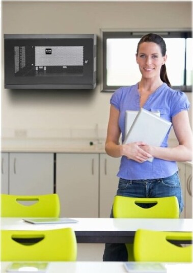Eaton Tripp Lite Series 9U Wall Mount Rack Enclosure Server Cabinet W Door & Side Panels Rack Skap Veggmonterbar Svart 9U 19" Eaton Tripp Lite Series 9U Wall Mount Rack Enclosure Server Cabinet W Door & Side Panels Rack Skap Veggmonterbar Svart 9U 19"