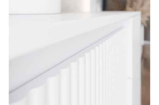 Bjurholm Kommode 153 cm   Beige