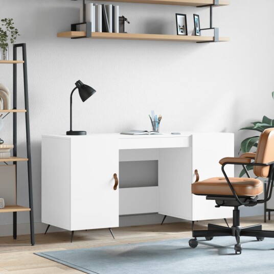 vidaXL Skrivebord hvit 140x50x75 cm konstruert tre vidaXL Skrivebord hvit 140x50x75 cm konstruert tre