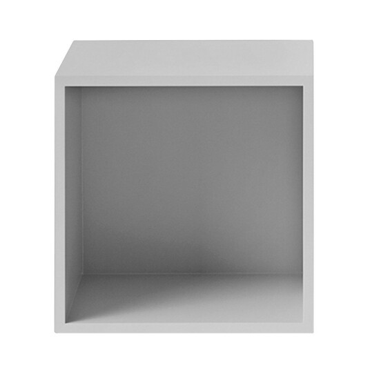 Muuto Stacked 2.0 hyller med ryggskive, medium lysegr? Muuto Stacked 2.0 hyller med ryggskive, medium lysegr?