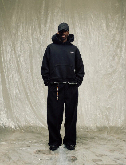 Isnurh Isnurh Basement Relax Hoodie - Black - XS
