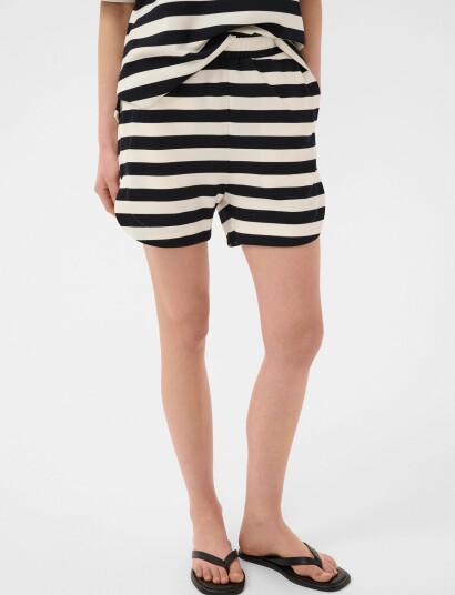 InWear Eloraiw Hennie Shorts Black XS