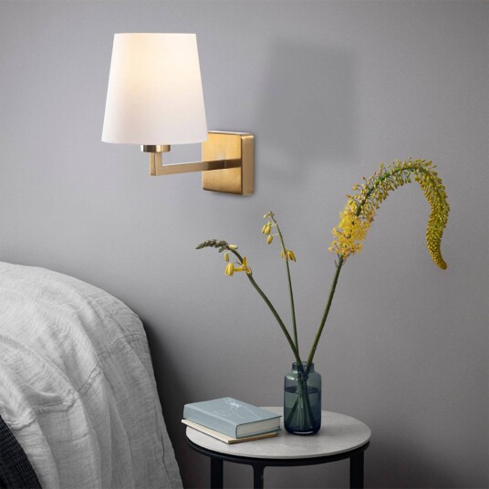 Vegglampe Profil Opviq dimbar Messing / gull Stue / spisestue Metall Vegglampe Profil Opviq dimbar Messing / gull Stue / spisestue Metall