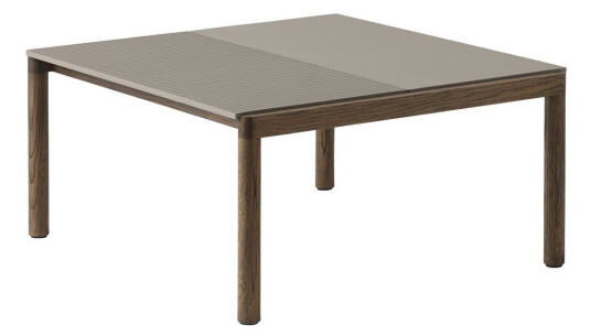 Muuto Couple 1 Plain-1 Wavy salongbord 80 x 84 x 40 cm Taupe-dark oiled oak