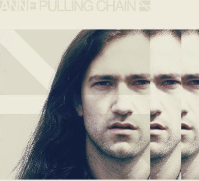 Anne Pulling Chain Usa Vinyl