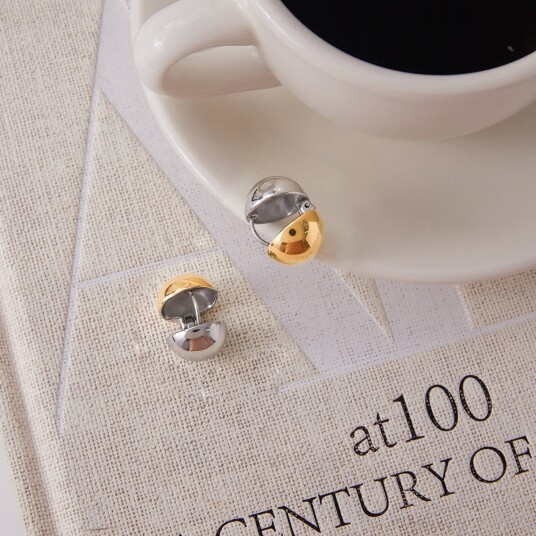 Céleste Earrings Vianelle 18K Gold Céleste Earrings Vianelle 18K Gold