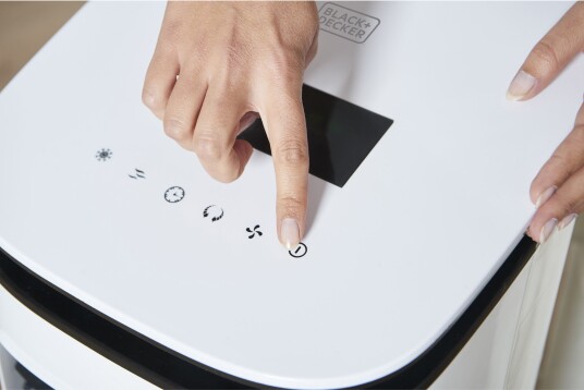 Black+Decker Luftkjøler med LED-skjerm og 65 W Effekt - Hvit Black+Decker Luftkjøler med LED-skjerm og 65 W Effekt - Hvit