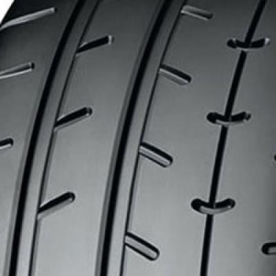 Yokohama Advan A052 265/40R19 102Y Yokohama Advan A052 265/40R19 102Y
