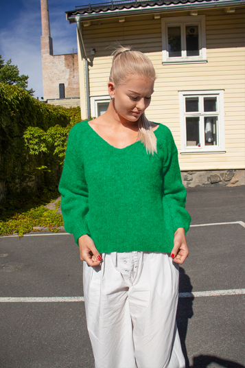 99-20f Amanda genser skarp grønn 99-20f Amanda genser skarp grønn