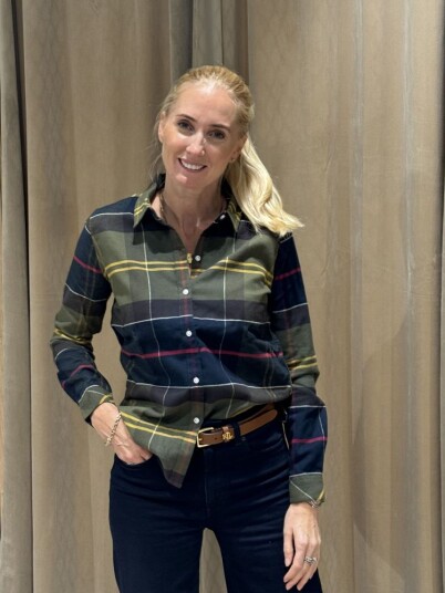 ANNA SKJORTE – KLASSISK TARTAN (BARBOUR) Blå 8