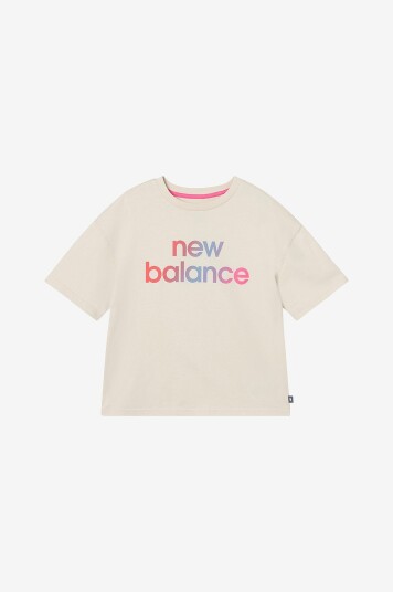 New Balance T skjorte NB Gradient Graphic Tee Beige New Balance T skjorte NB Gradient Graphic Tee Beige