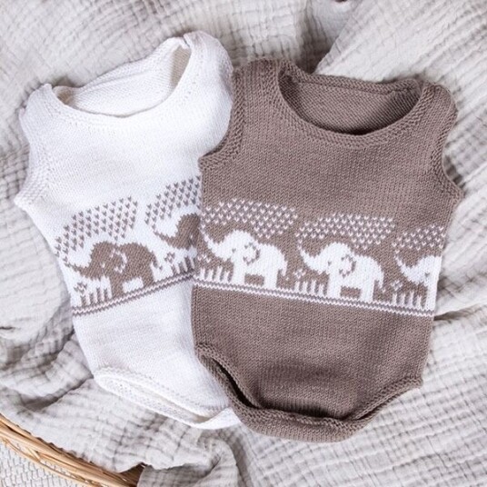 Bluum Strik Strikkebodyer Elefantene bader 2 stk - garnpakke i Bluum Soft Merino Ull