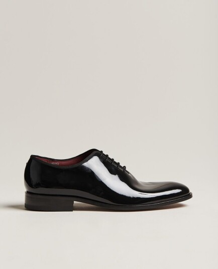 Loake Shoemakers Regal Patent Wholecut Black Loake Shoemakers Regal Patent Wholecut Black