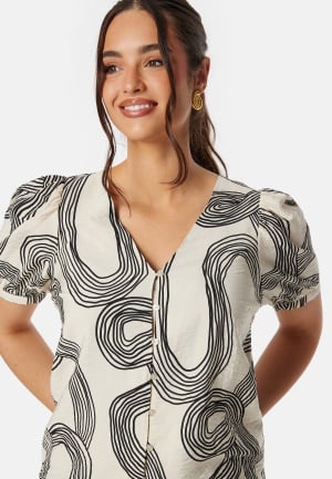 Object Collectors Item Objjacira S/S V-Neck Top Sandshell 40 Object Collectors Item Objjacira S/S V-Neck Top Sandshell 40