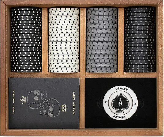 Iron & Glory Poker Set Dead Man's Hånd i Tre - 7x19x22cm