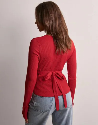 Nelly Rød Cute Tie Top