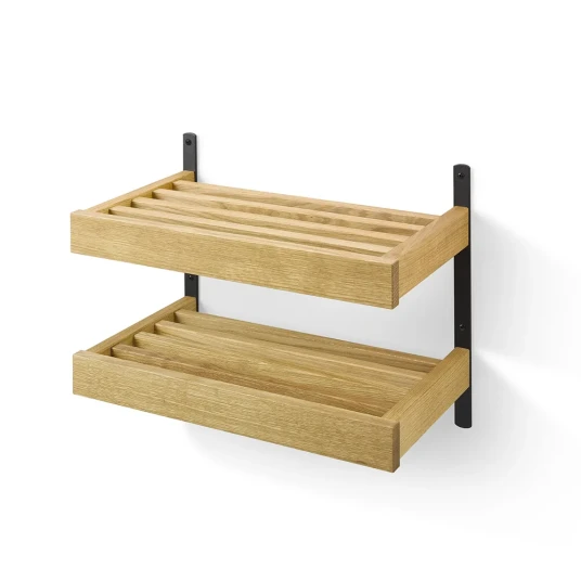Oscarssons Möbel Nadja Skohylle 50 cm 2 nivåer veggmontert Hvitoljet eik/mattsvart stål Oscarssons Möbel Nadja Skohylle 50 cm 2 nivåer veggmontert Hvitoljet eik/mattsvart stål
