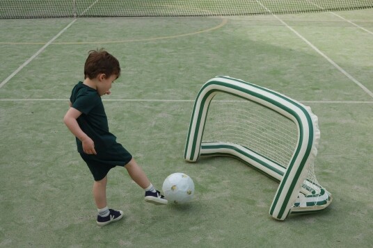 Konges Sløjd Oppblåsbart Fotballmål Med Ball Green Stripe Konges Sløjd Oppblåsbart Fotballmål Med Ball Green Stripe