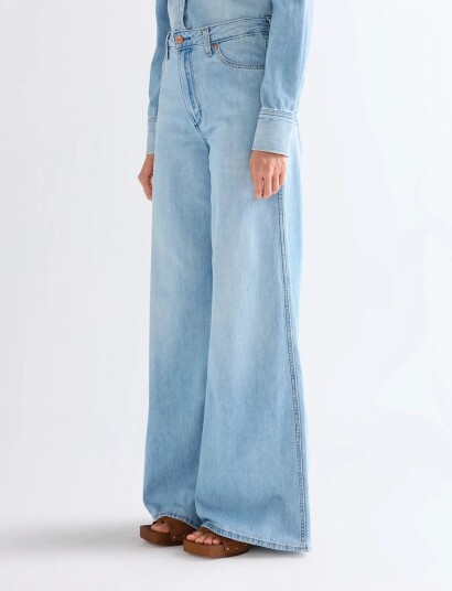 Wrangler Canyon Blue 29 x 30