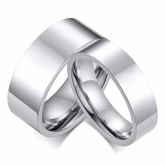 Velformet ring til forlovelse eller bryllup Velformet ring til forlovelse eller bryllup