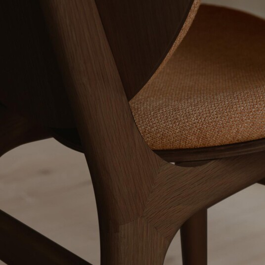 Umage A Conversation Piece Spisestol Dark Oak/Sugar Brown
