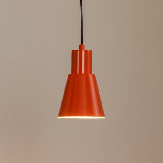 Pendellampe Konikkem Opviq dimbar Gul / orange Stue / spisestue Metall Ung stilretning Pendellampe Konikkem Opviq dimbar Gul / orange Stue / spisestue Metall Ung stilretning