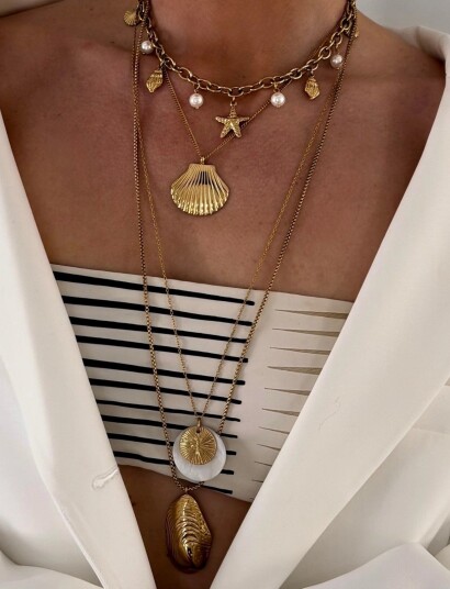 Bud to rose Sorrento Long Necklace White/Gold Multi/patterned Bud to rose Sorrento Long Necklace White/Gold Multi/patterned