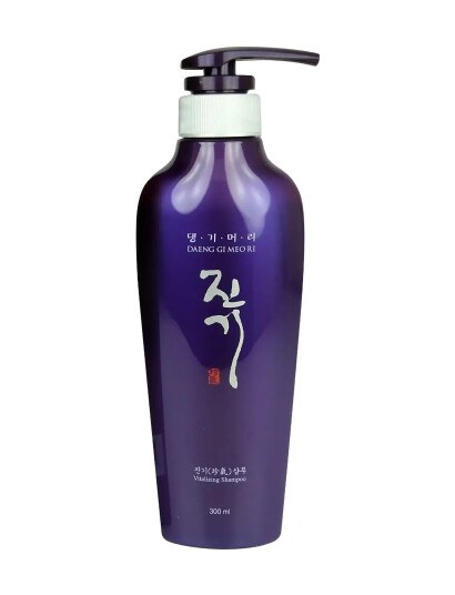 Daeng Gi Meo Ri Vitalizing Sjampo med Keratin og Planteekstrakter 300 ML Daeng Gi Meo Ri Vitalizing Sjampo med Keratin og Planteekstrakter 300 ML