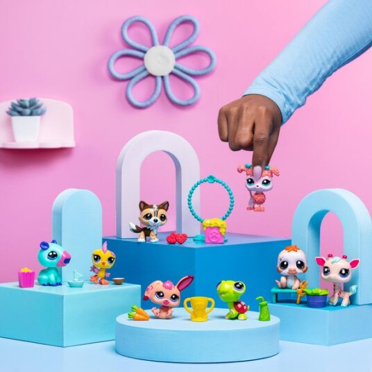 Littlest Pet Shop Pet Pair Figursett med Tilbehør - Eventyrtema Littlest Pet Shop Pet Pair Figursett med Tilbehør - Eventyrtema