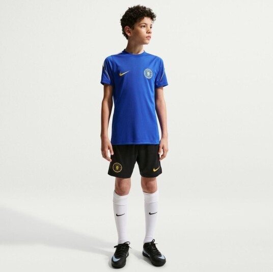 Chelsea Trenings T Skjorte Dri FIT Strike   Blå/Gul/Hvit Barn   Nike størrelse M: 137 147 cm