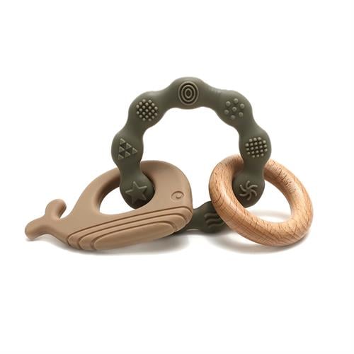 Magni Teether bracelet whale and wood appendix Green 5569 Magni Teether bracelet whale and wood appendix Green 5569