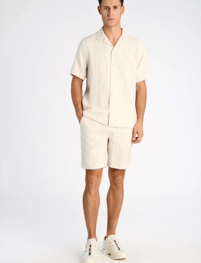 Lindbergh Textured Shorts Cream XXXL Lindbergh Textured Shorts Cream XXXL